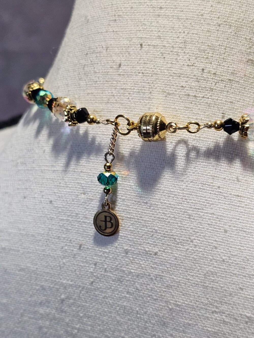 JB Original - Emerald Nocturne– Vintage Swarovski Crystal Necklace & Earring Set - Picture 10 of 11